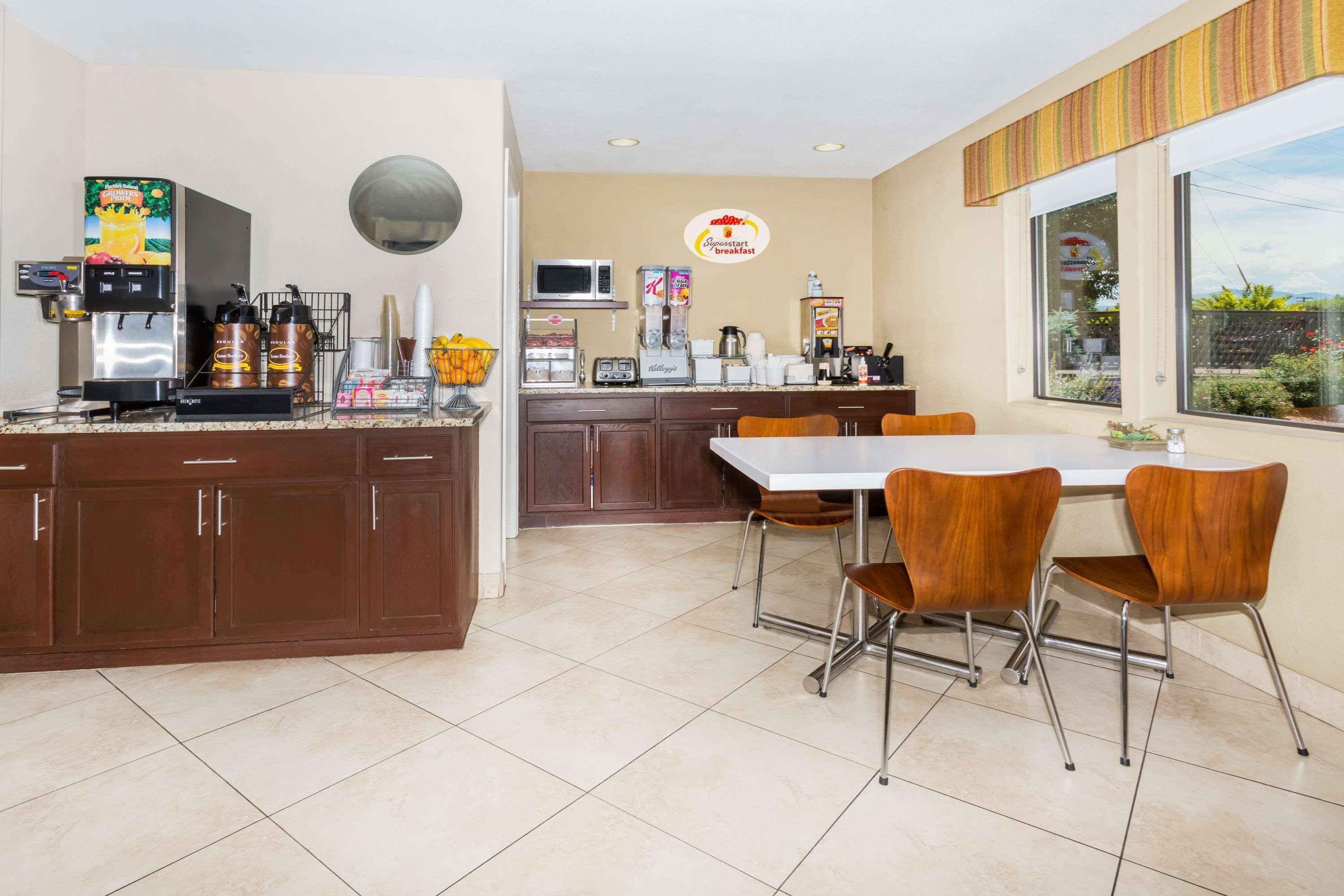 Motel Super 8 By Wyndham Montrose Zewnętrze zdjęcie