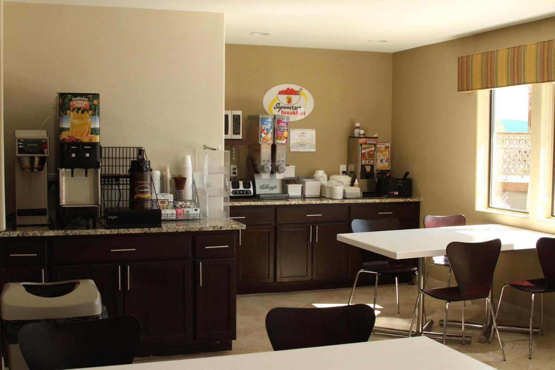 Motel Super 8 By Wyndham Montrose Zewnętrze zdjęcie