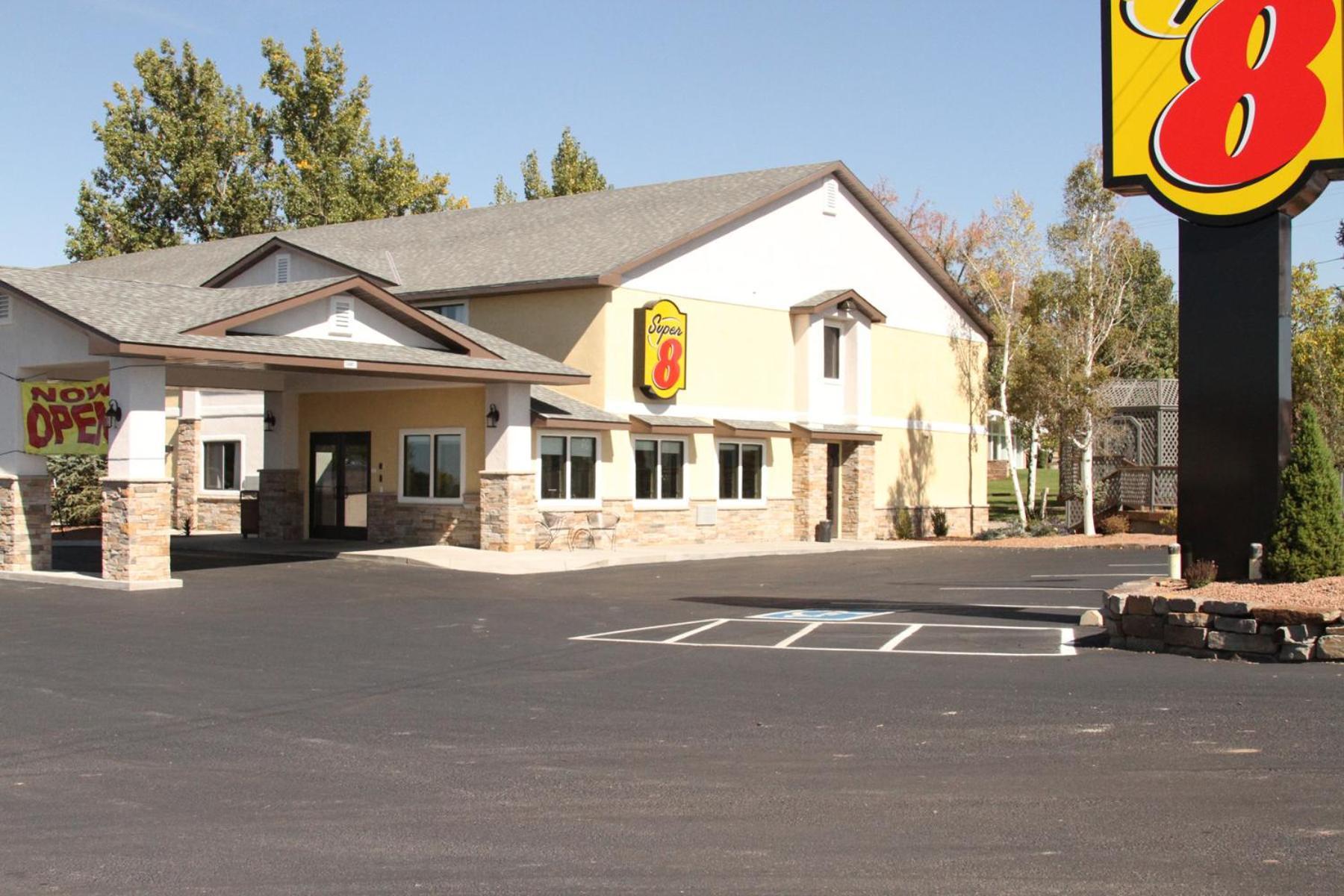 Motel Super 8 By Wyndham Montrose Zewnętrze zdjęcie