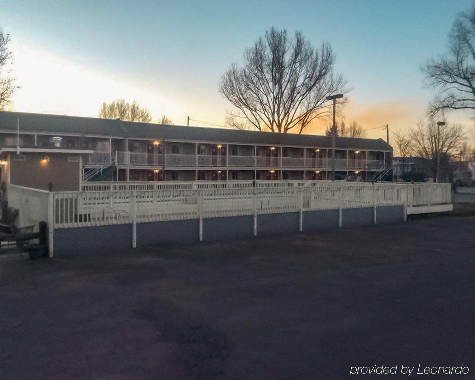 Motel Super 8 By Wyndham Montrose Zewnętrze zdjęcie